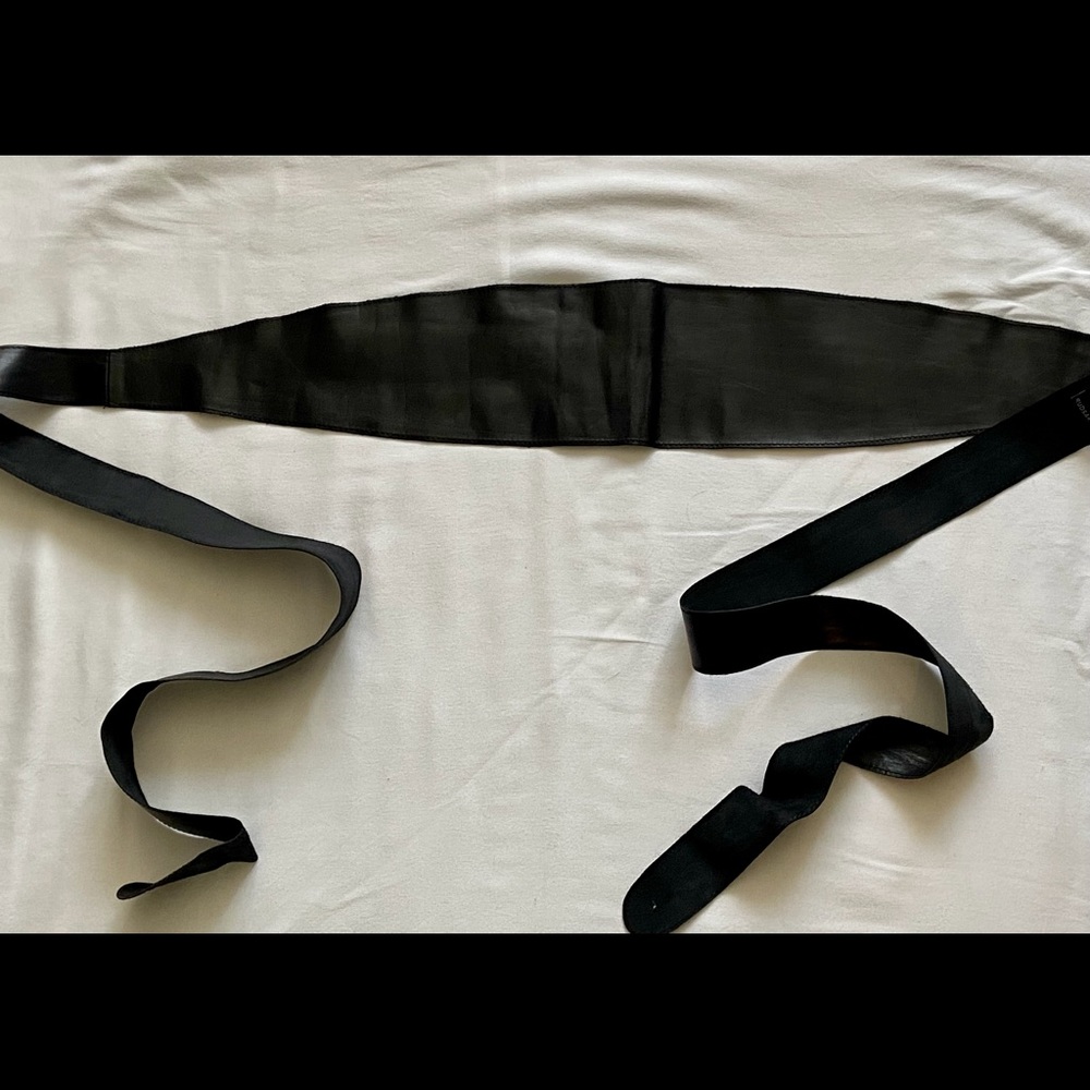 RUDSAK black wide leather wrap belt